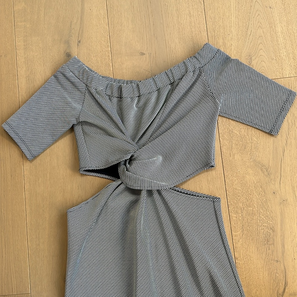 Sid Neigum Navy & White Striped Midi Dress With Cut Out Accents Size 6 - Picture 4 of 8